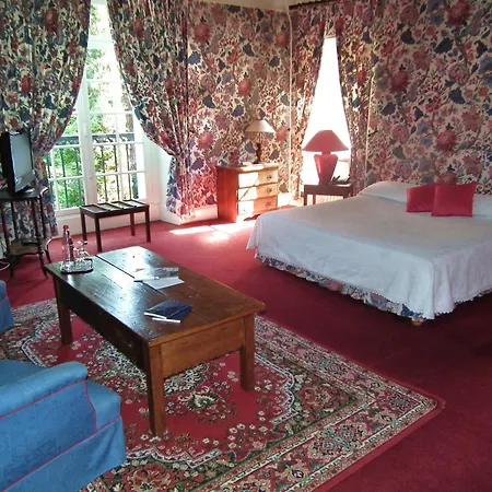 Le Relais Cicero Couette-café 3*