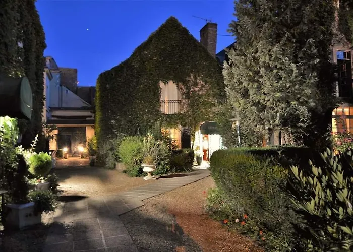 Le Relais Cicero Couette-café 3*